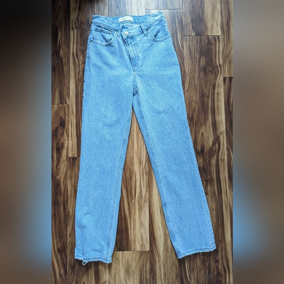 Abercrombie Jeans - Picture 3 of 7